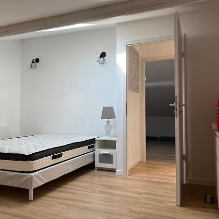 Le Cocon Du Port Apartment Тул Екстериор снимка