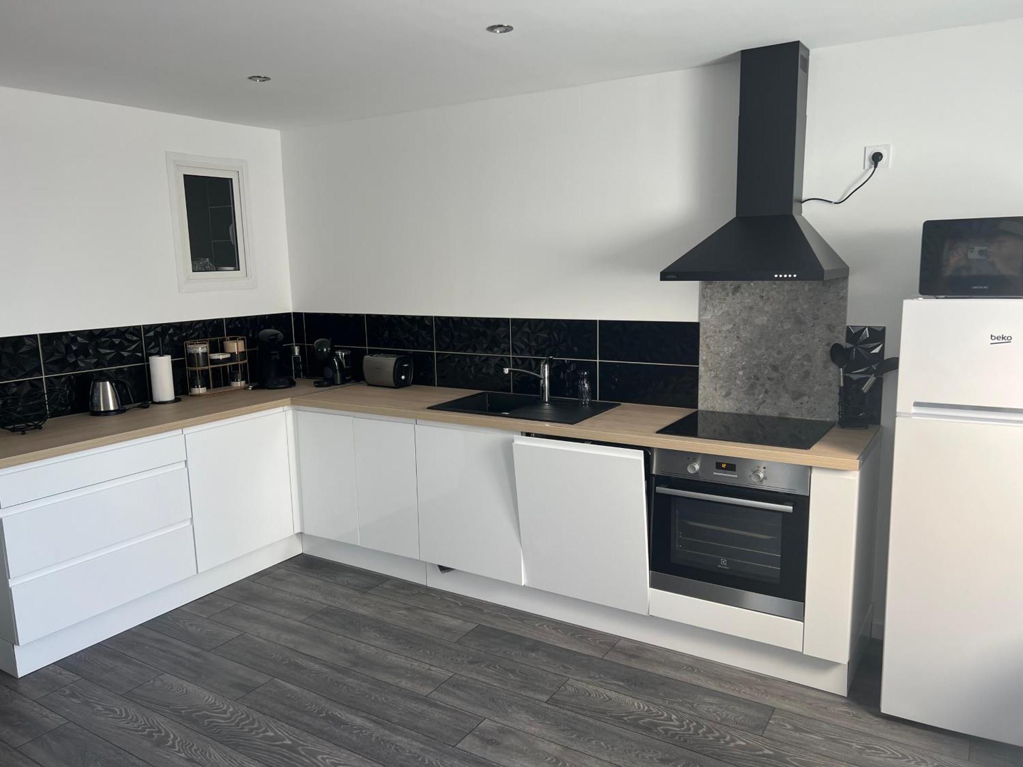 Le Cocon Du Port Apartment Тул Екстериор снимка