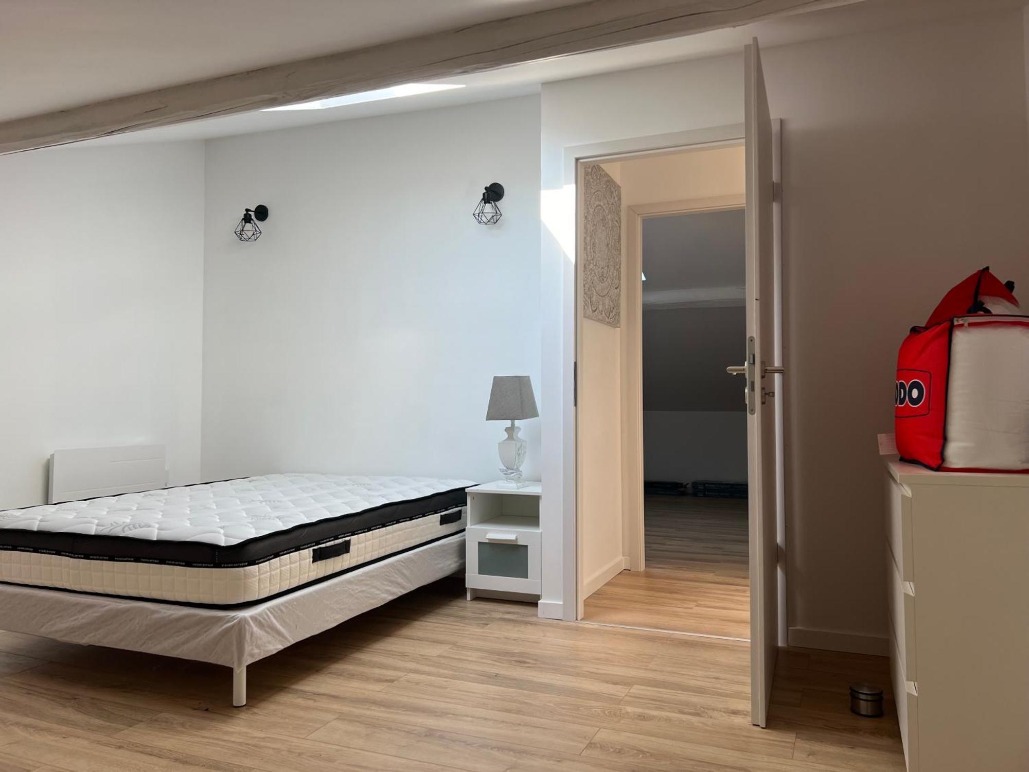 Le Cocon Du Port Apartment Тул Екстериор снимка